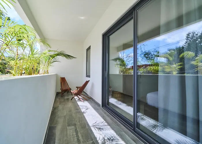 Luxury With 2 Pools, Open Terraces And Sun Deck Villa