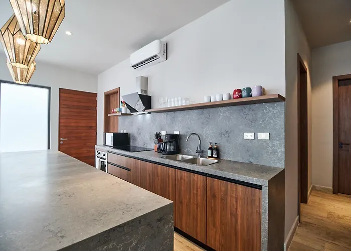 Luxury With 2 Pools, Open Terraces And Sun Deck Villa *