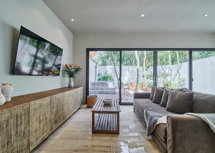 Luxury With 2 Pools, Open Terraces And Sun Deck Villa *